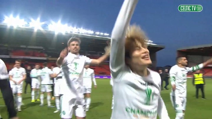 Celtic won the Scottish league after beating Dundee Utd 1-1. DUGOUT