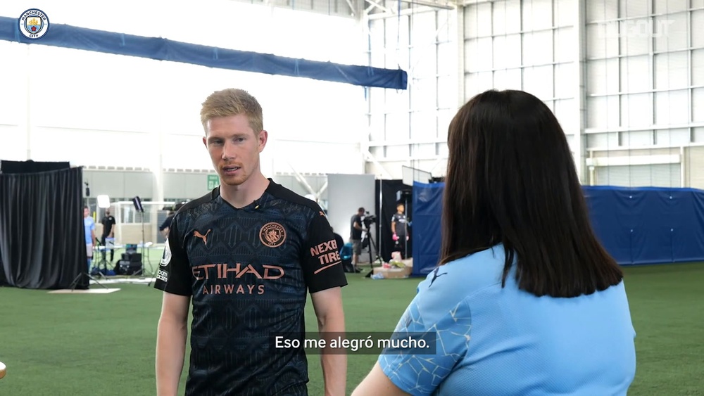 De Bruyne ayudó a Aké. DUGOUT