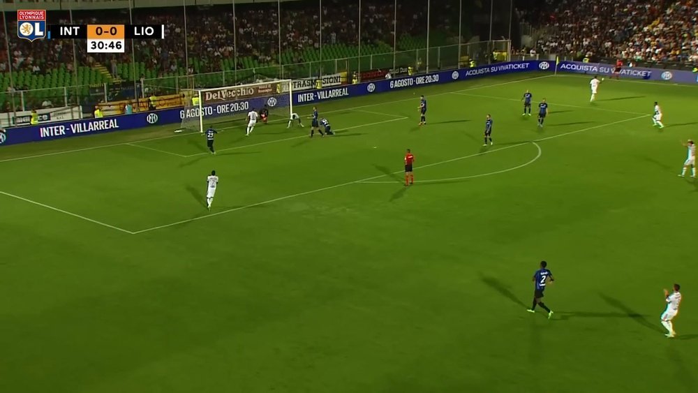 Inter Milan 2-2 Lyon . DUGOUT