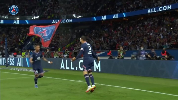 VÍDEO: el testarazo ganador de Icardi ante el Olympique de Lyon