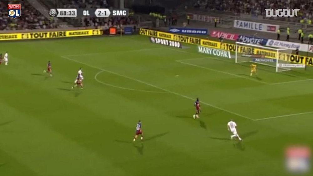 VIDÉO : le dernier match et le dernier but de Benzema avec Lyon. Dugout