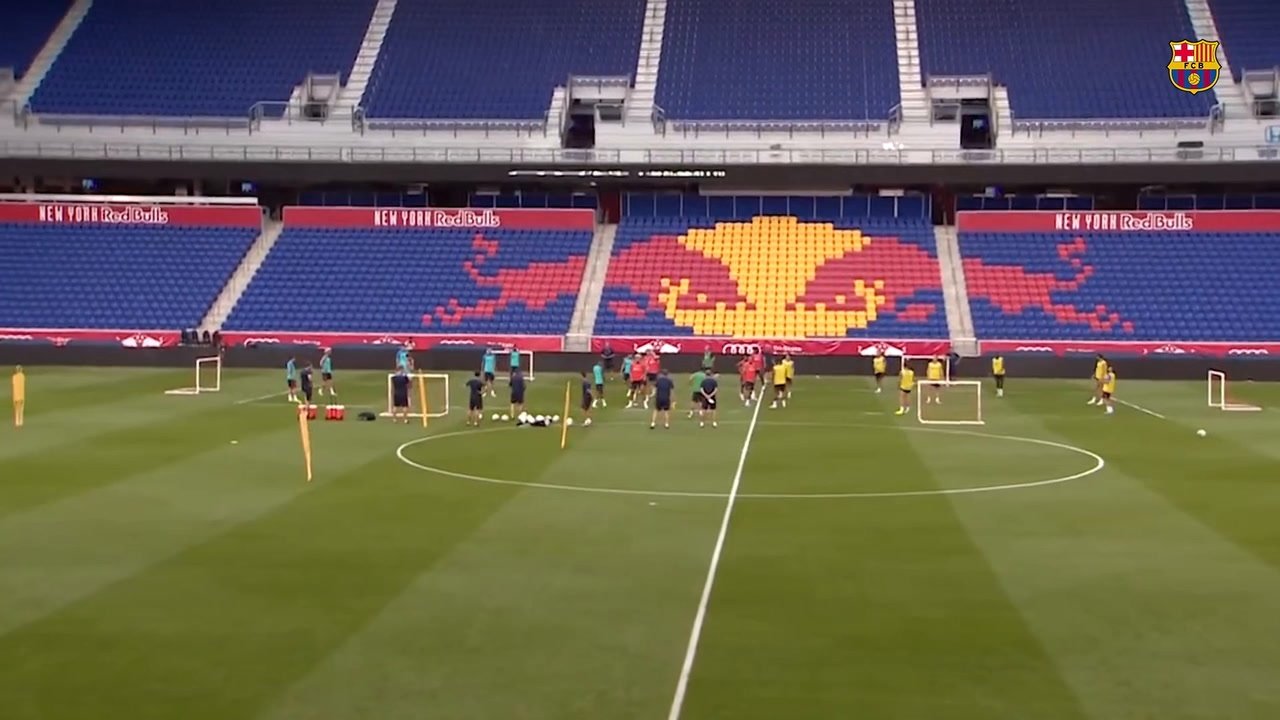 VIDEO: Barcelona train at Red Bull Arena in New York
