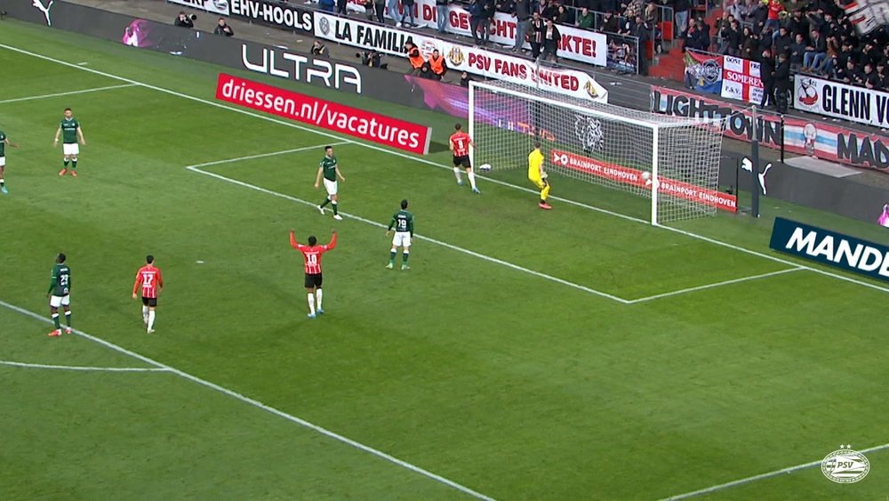 Carlos Vinicius rounded off a comfortable 5-0 win for PSV over Fortuna Sittard. DUGOUT