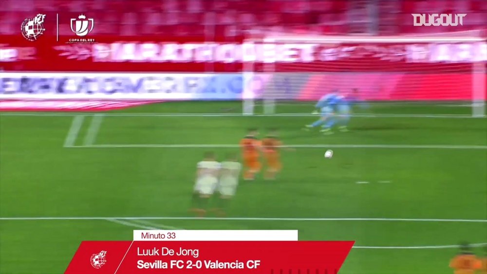 Le joli but de Luuk de Jong contre Valence. dugout