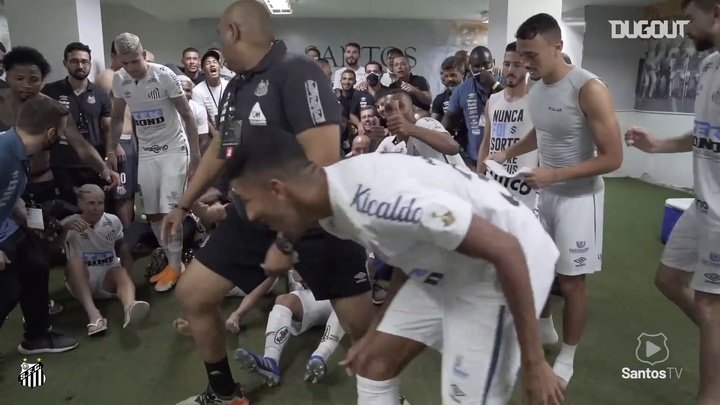 VÍDEO: fiestón de Santos tras dejar fuera a Boca