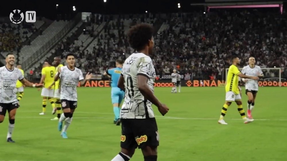 Le premier but de Willian après son retour au Brésil. Dugout