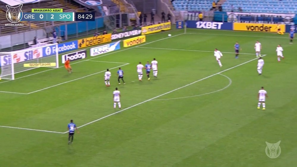 Le but sublime de Douglas Costa avec Grêmio. dugout