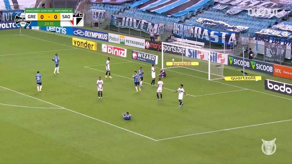 Sao Paulo came from behind to beat Gremio in the Brasileirao. DUGOUT