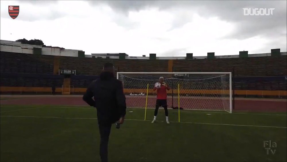 Flamengo intenta acostumbrarse a la altura de Quito. DUGOUT