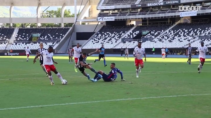 VÍDEO: o primeiro gol de Honda com a camisa do Botafogo
