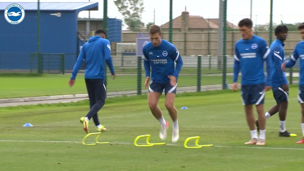 Brighton face Arsenal in a Premier League encounter. DUGOUT
