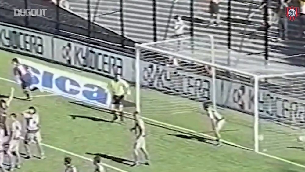 Gonzalo Rodriguez began and ended his career at San Lorenzo. DUGOUT