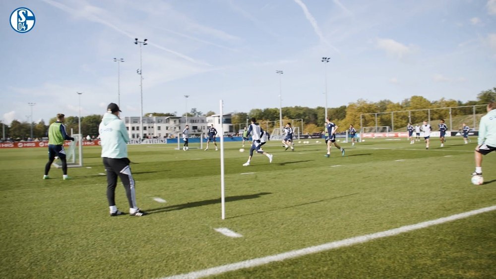 Schalke have been preparing for the match with Hoffenheim. DUGOUT