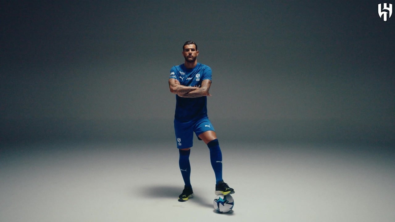 Al-Hilal anuncia contratação de Theo Hernández, ex-Milan