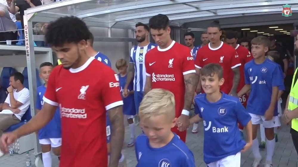 Résumé de la victoire de Liverpool contre Karlsruhe. Dugout