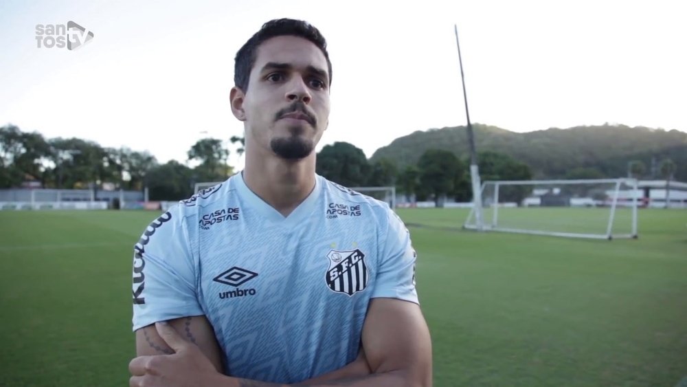 Lucas Veríssimo falou sobre o duelo entre Santos e Flamengo. DUGOUT