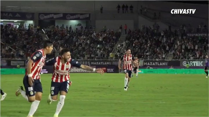 VÍDEO: el preciso gol de Zaldívar con el que Chivas selló su pase a la repesca