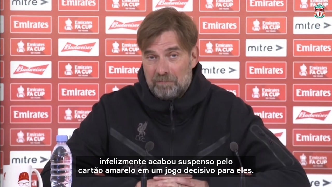 VÍDEO: Klopp celebra final da Copa das Nações Africanas com Salah e Mané
