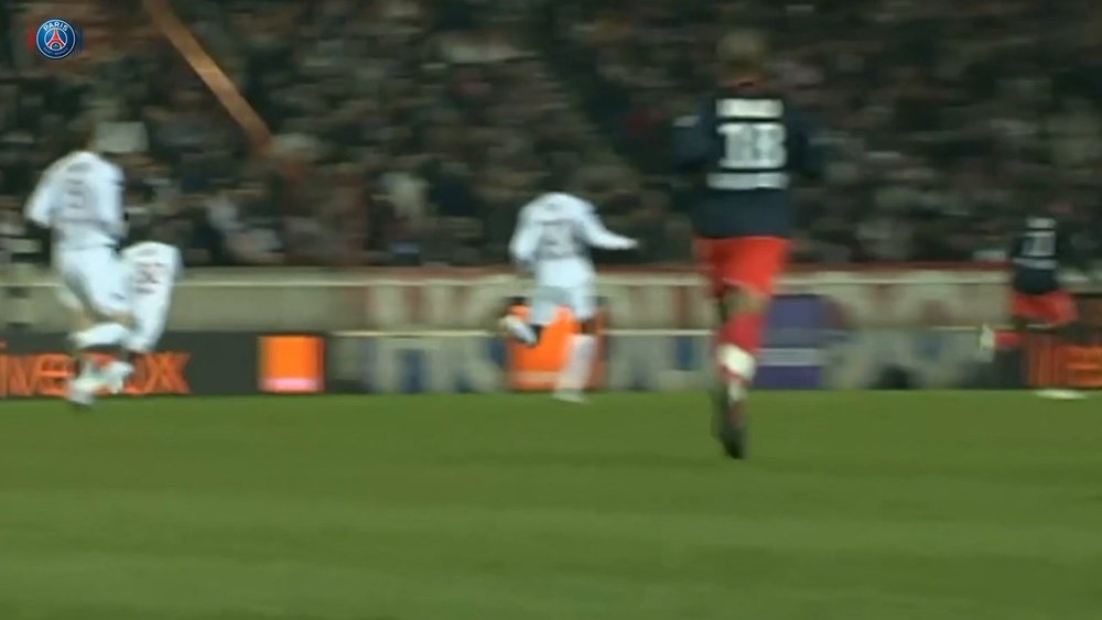 Golaços de Jérôme Rothen com a camisa do Paris Saint-Germain.