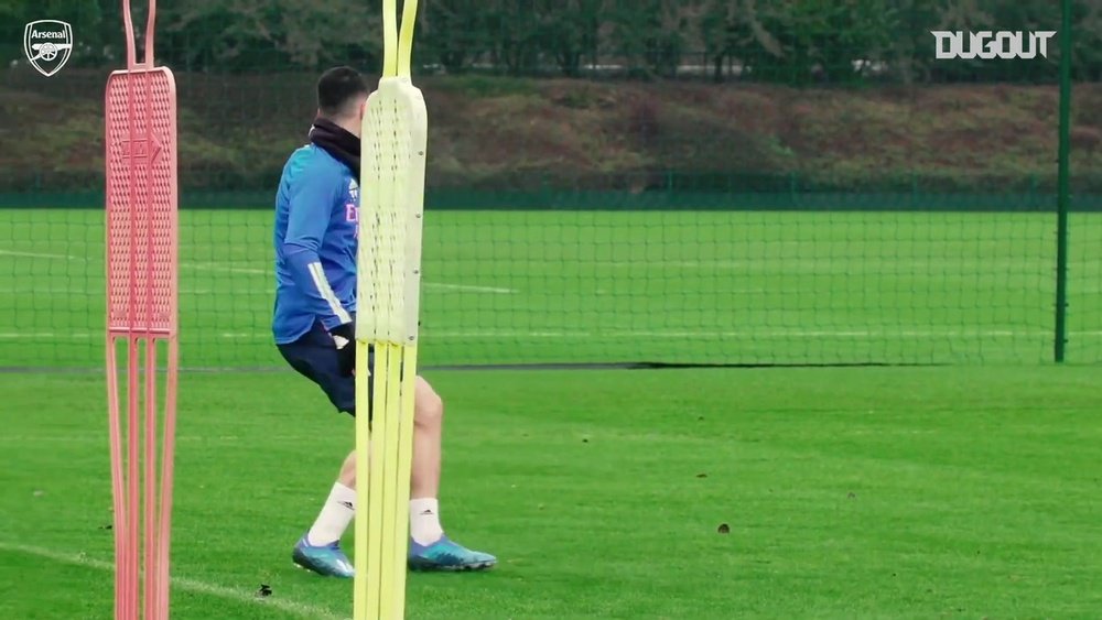 Martinelli volta a treinar com bola no Arsenal. DUGOUT