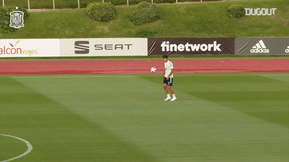 Spain trained. DUGOUT