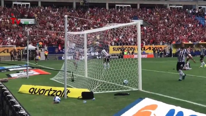 Bruno Henrique vira o jogo para o Flamengo na Supercopa do Brasil