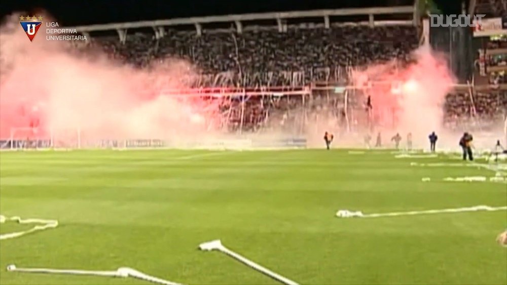 Liga de Quito beat Fluminense in the 2008 Copa Libertadores final. DUGOUT
