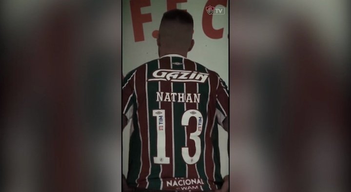 Fluminense oficializa a contratação do meia Nathan, ex-Atlético-MG