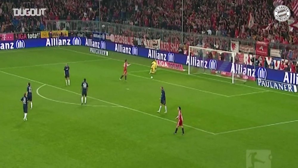 Le superber but de Toni Kroos contre Fribourg. dugout