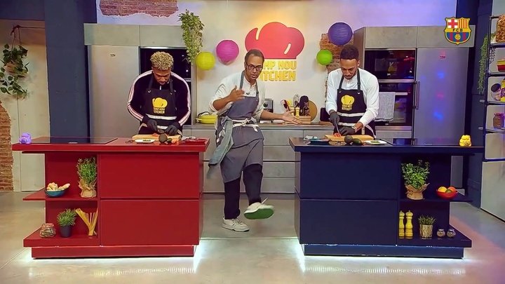 Bons na cozinha? Aubameyang e Traoré fazem ‘desafio do sushi’ no Barça