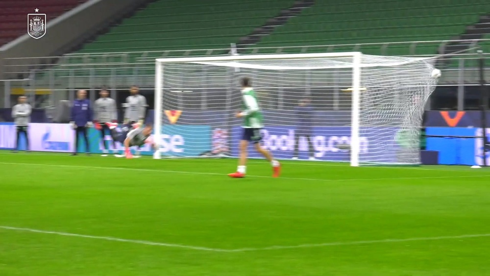 La Spagna si allena a San Siro per la semifinale contro l'Italia. Dugout