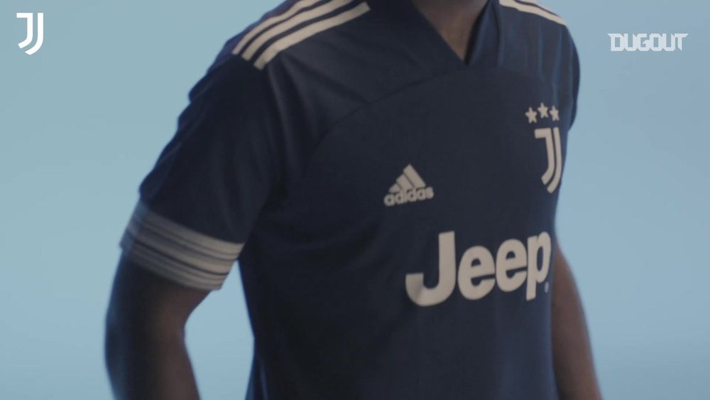 La Juventus presenta il kit away per la stagione 2020/2021
