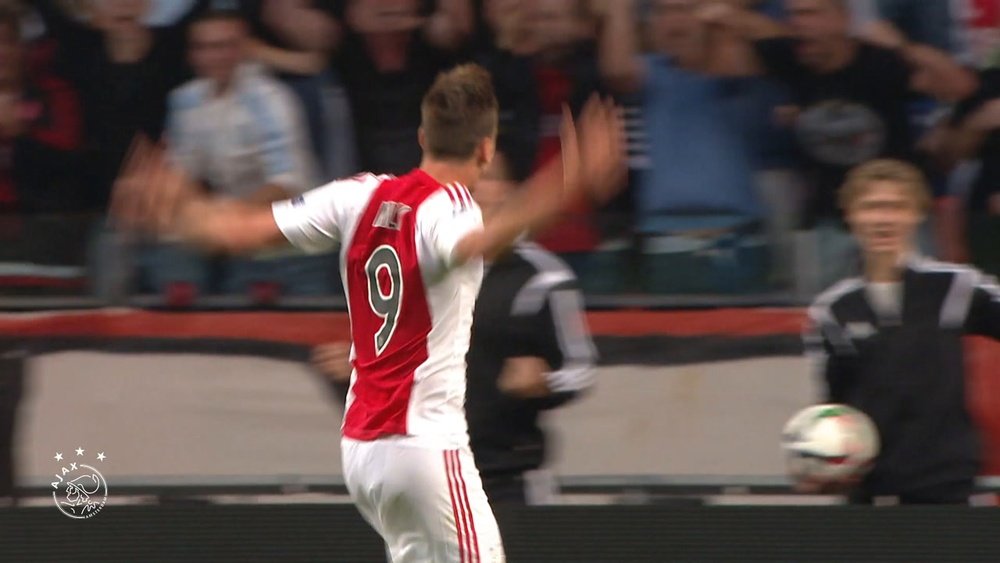 VIDÉO : les meilleurs buts de Milik pour l'Ajax. Dugout