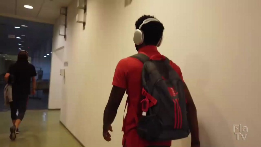 Bastidores da vitória do Flamengo sobre o Fortaleza no Castelão. DUGOUT