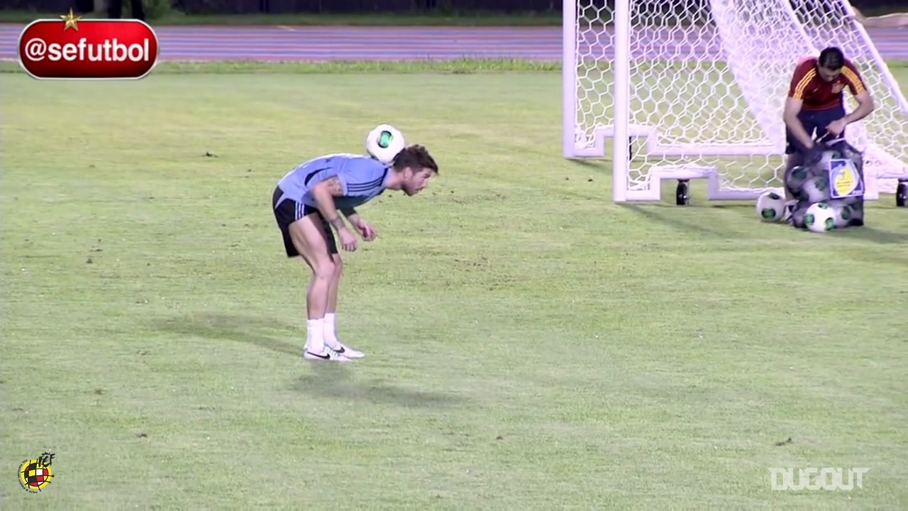VIDEO: Sergio Ramos shows off his skills in training. DUGOUT