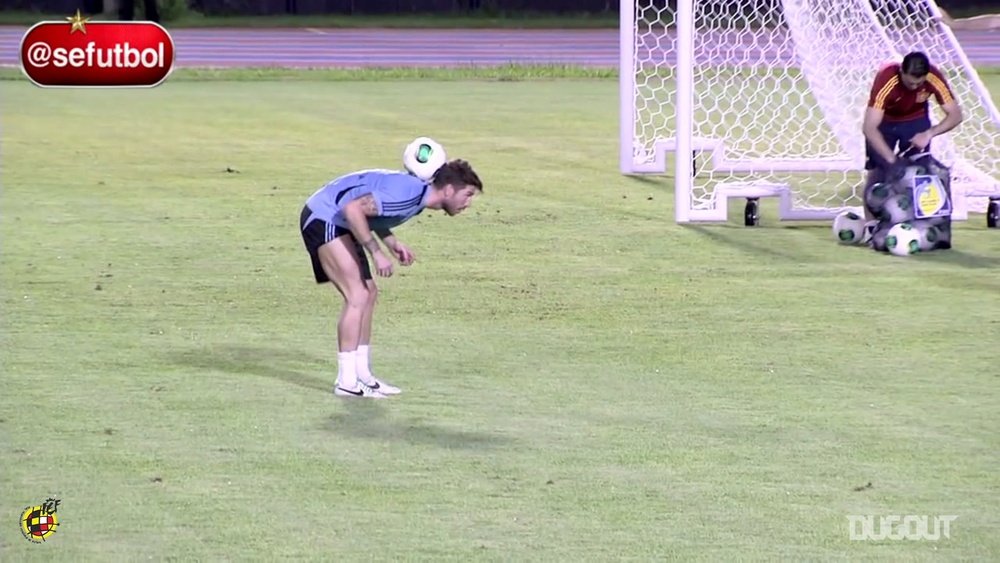 VIDEO: Sergio Ramos shows off his skills in training. DUGOUT