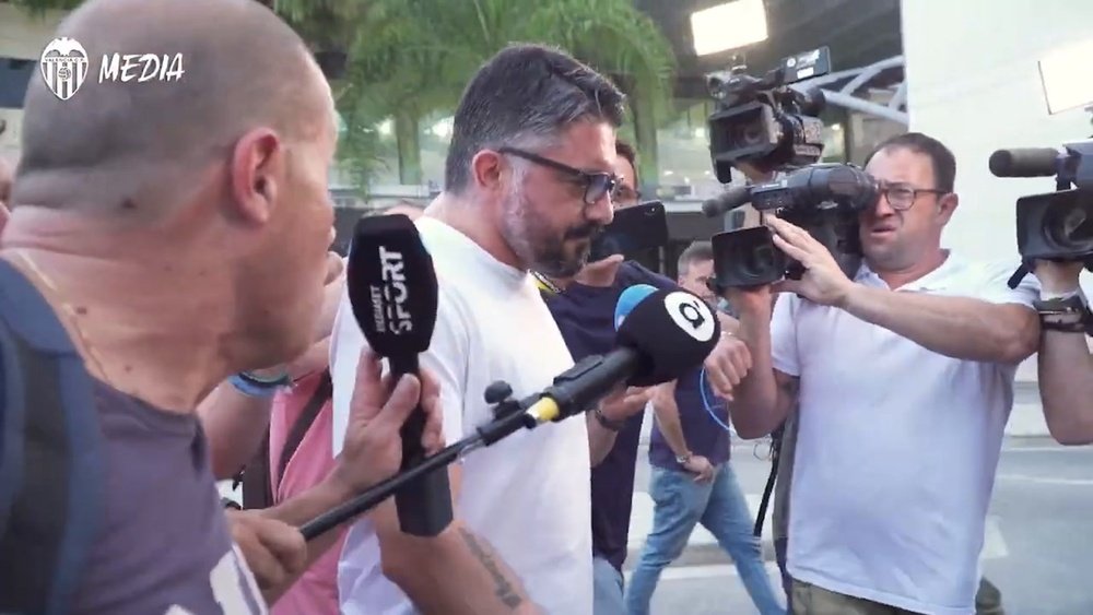 Gattuso's arrival at Valencia from the inside. DUGOUT