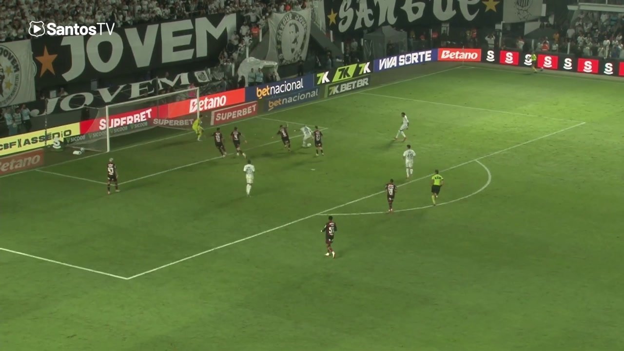 With a stunning strike from Neymar Jr, Santos secured a 1–0 win over Flamengo at Vila Belmiro in Matchday 14 of the Brazilian league. It was Neymar’s first goal in the competition since December 2012.
