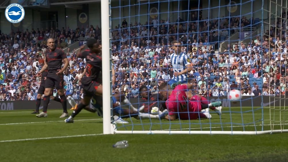Brighton and Southampton played out a 2-2 draw. DUGOUT
