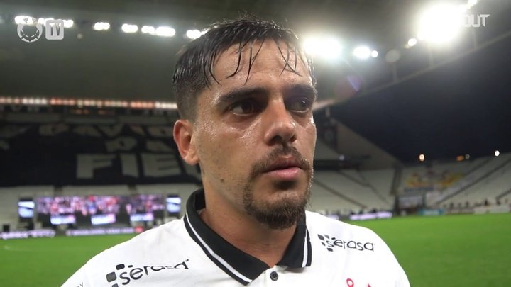 VÍDEO: Fagner comemora goleada do Corinthians e fala em evolução do time