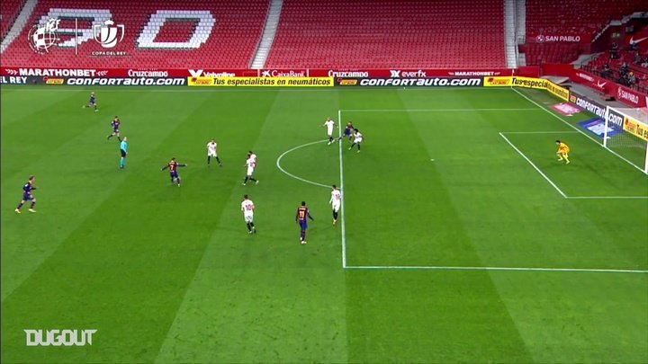 Você viu isso? Goleiro do Sevilla faz milagre e evita gol de Messi