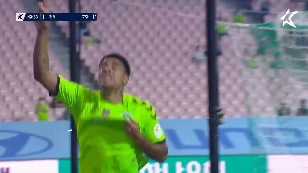 Gustavo was the hero as Jeonbuk defeated Pohang. DUGOUT