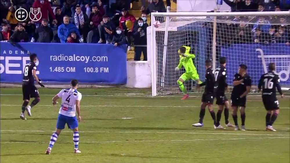 El de Carlos Blanco podría ser el mejor gol de la Copa del Rey 2021-22. DUGOUT
