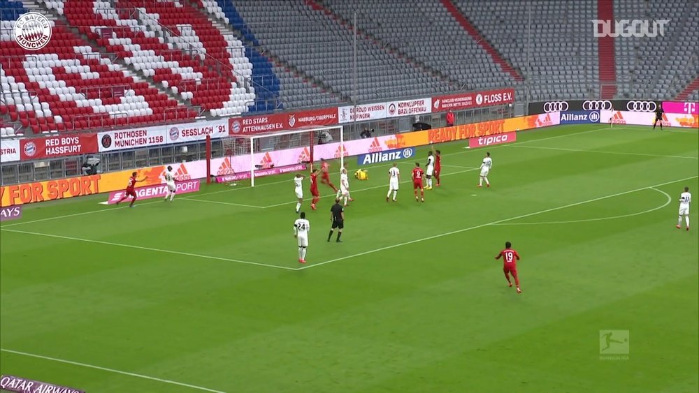 Goretzka marcou na goleada por 5 a 2, na partida disputada contra o Eintracht. DUGOUT