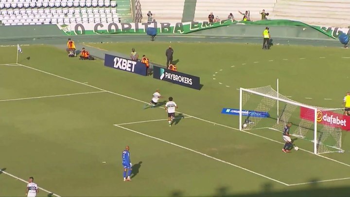 Em falha da defesa, Coxa marca 1º gol do Paranaense 2022