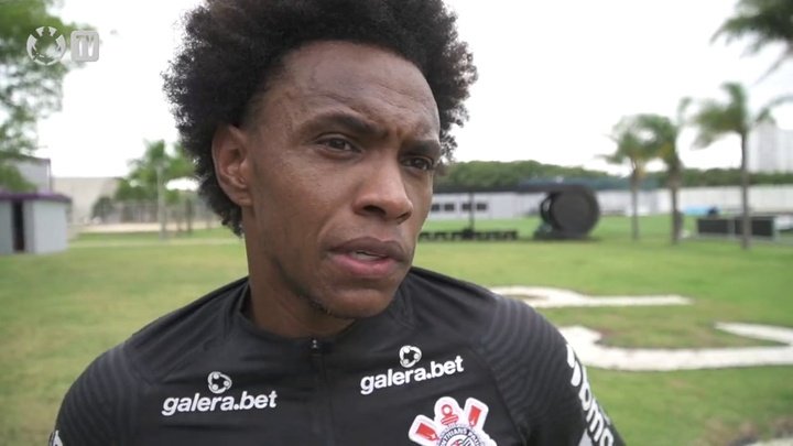 VÍDEO: Willian comemora retorno ao Corinthians e projeta clássico com o Santos