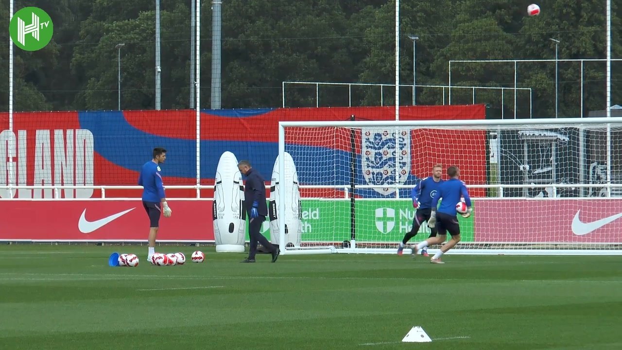 ï»¿VIDEO: England educate earlier than dealing with Italy