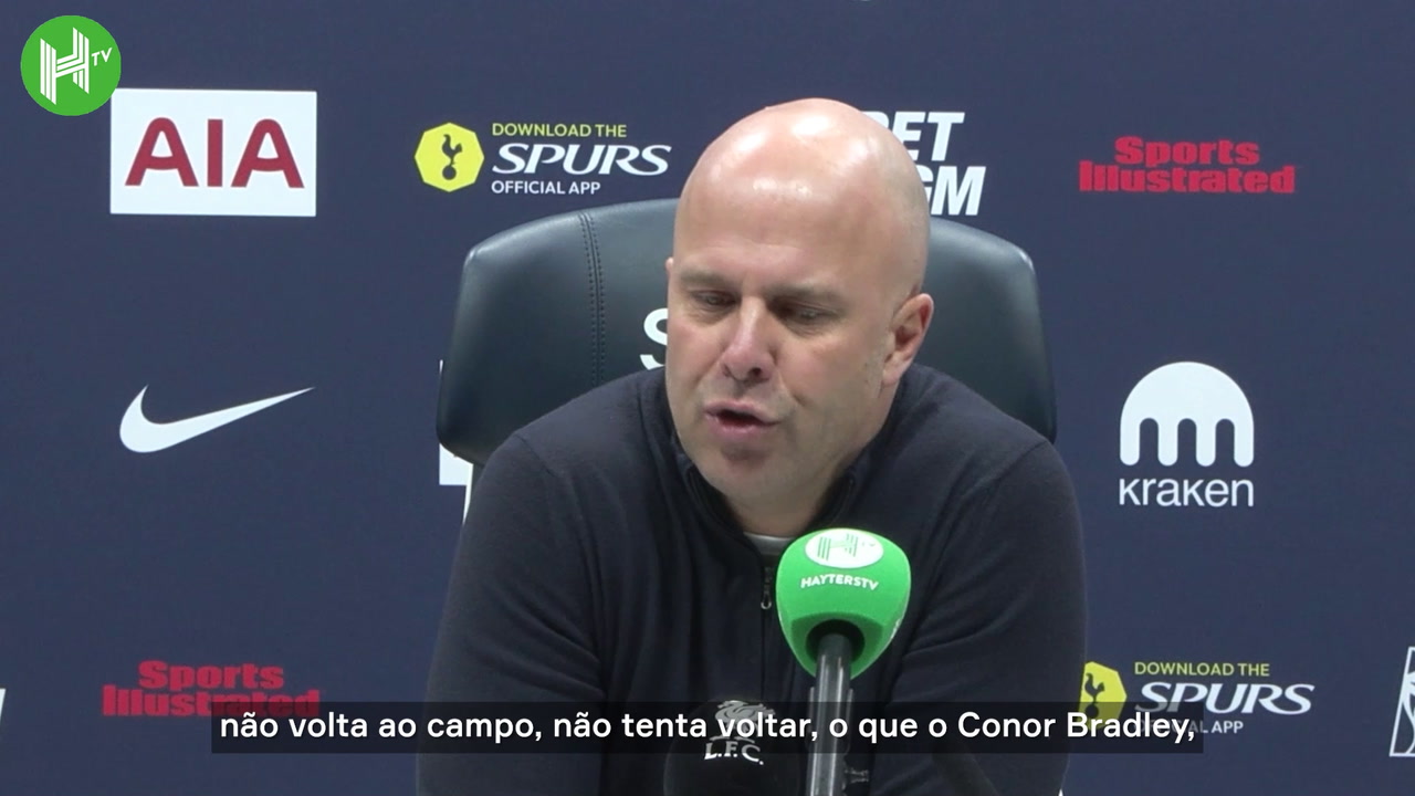 Arne Slot comenta possível lesão de Aleksander Isak