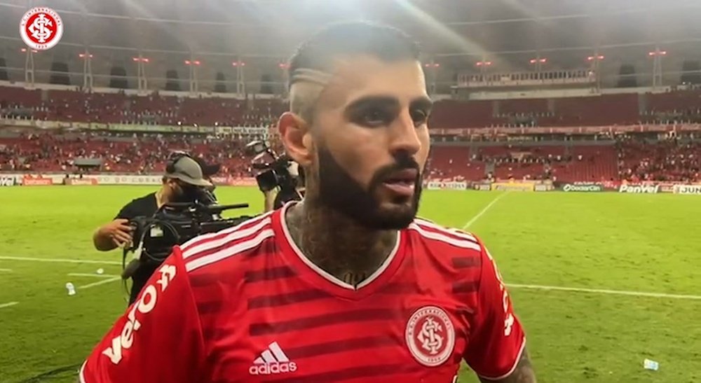 Volante do Internacional falou após a vitória.