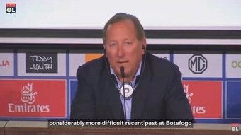 Lyon's new owner criticizes PSG. DUGOUT